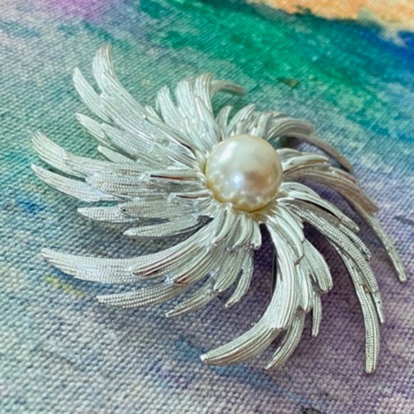 VINTAGE SARAH COVENTRY Statement Brooch - Picture 3 of 6